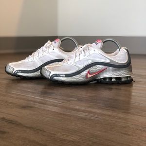 Nike Wmns Reax Run 5 'White Metallic Silver'